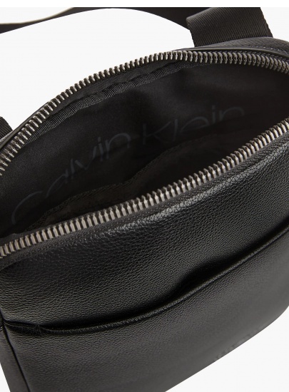 Torba Saszetka CALVIN KLEIN Ck Bombe' Flat Crossover K50K505517 BAX