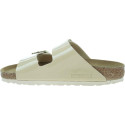 Klapki BIRKENSTOCK Arizona BF Patent Sand 1013069 4
