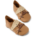 Skórzane Kapcie BOBUX Soft Sole Mooley Cow Caramel 1125-238-13 6