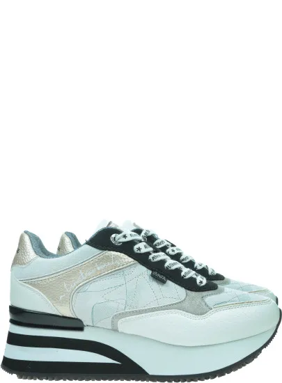 Sneakersy na Koturnie...