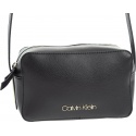 TOREBKA CALVIN KLEIN FRAME CAMERA BAG K60K604372 001