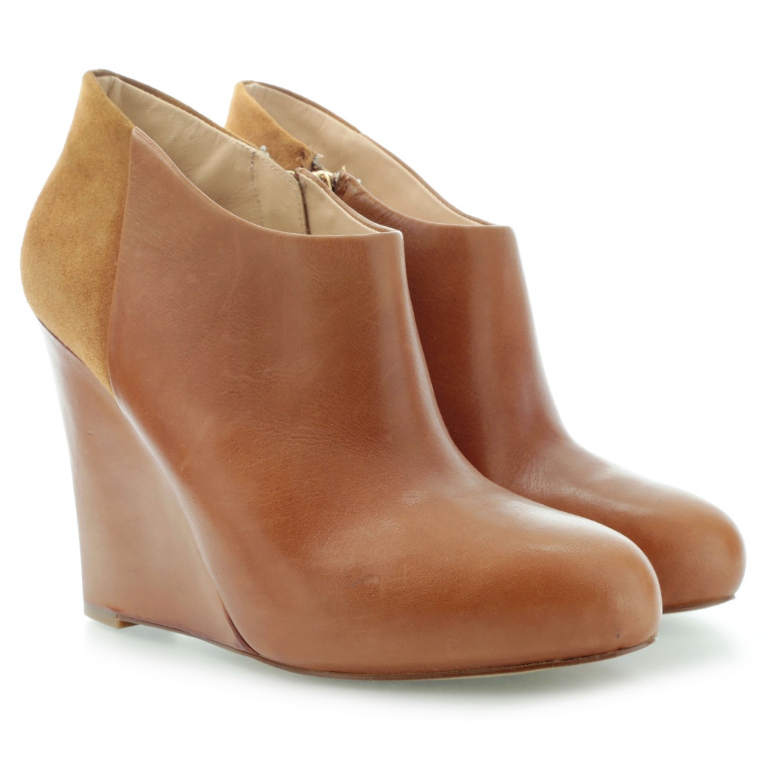 BOTKI GUESS DAWSYN SHOOTIE ANKLE BOOT COGNAC