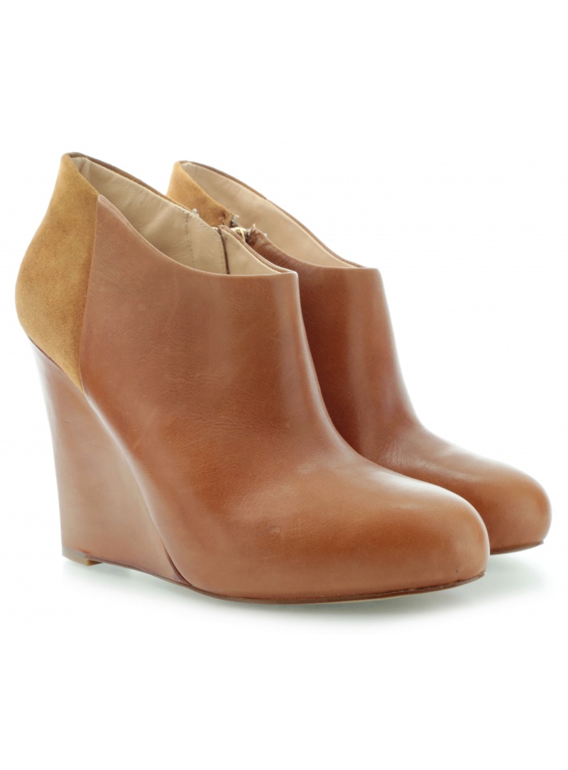 BOTKI GUESS DAWSYN SHOOTIE ANKLE BOOT COGNAC