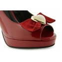 SZPILKI LOVE MOSCHINO JA1601BG0YJ RED
