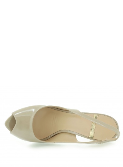 SZPILKI MARCIANO GUESS SATO SLING BACK PATENT BEIGE