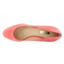 CZÓŁENKA GUESS EARLI DECOLLETE PUMP SUEDE