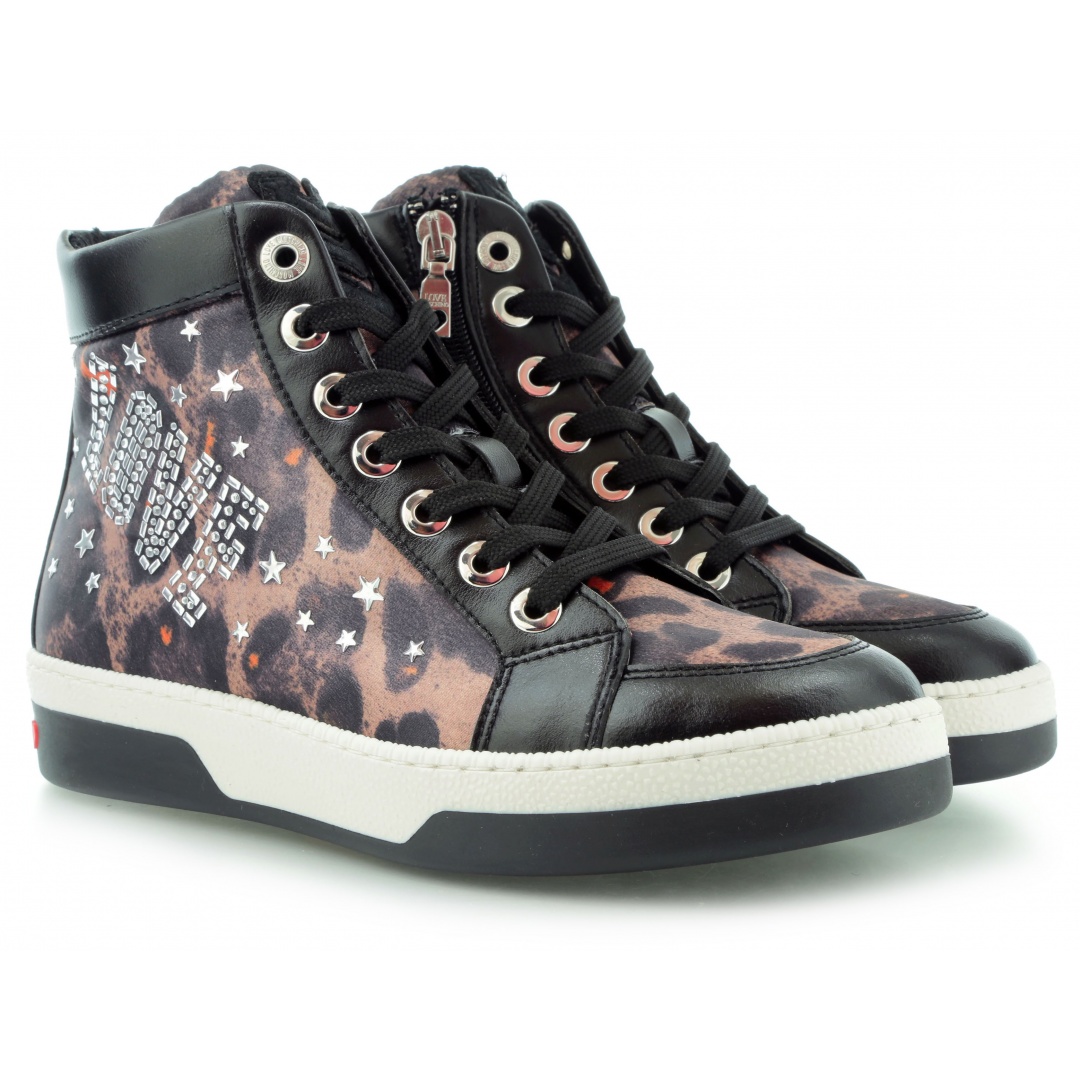 TRAMPKI LOVE MOSCHINO JA15133G00JC0450
