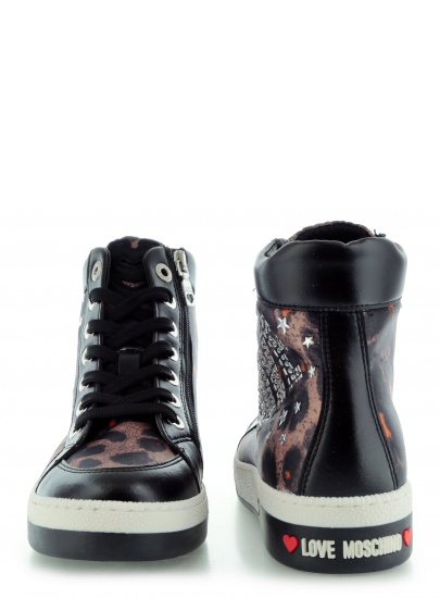 TRAMPKI LOVE MOSCHINO JA15133G00JC0450