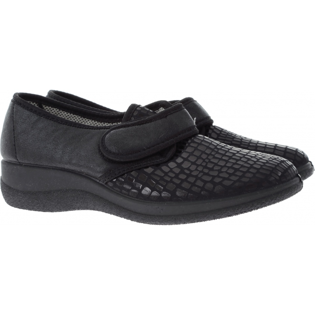 PÓŁBUTY NA RZEPY COMFORT SHOES 4218 - Półbuty