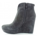 SZARE BOTKI GUESS VARONA SHOOTIE ANKLE BOOT SMOKE - Botki