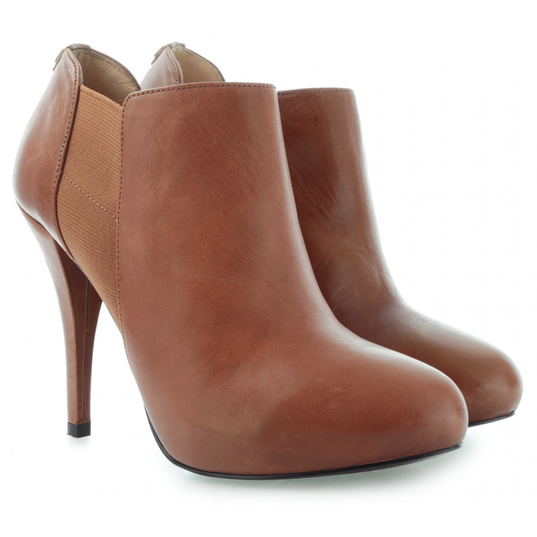 BOTKI GUESS CARDEN SHOOTIE ANKLE BOOT LUGGA - Botki