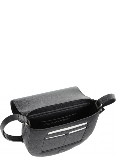 TOREBKA CALVIN KLEIN NEAT MEDIUM SADDLE - Listonoszki