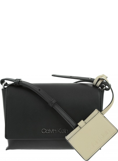 TOREBKA CALVIN KLEIN TACK MED FLAP CROSSBODY K60K604818 001 -
