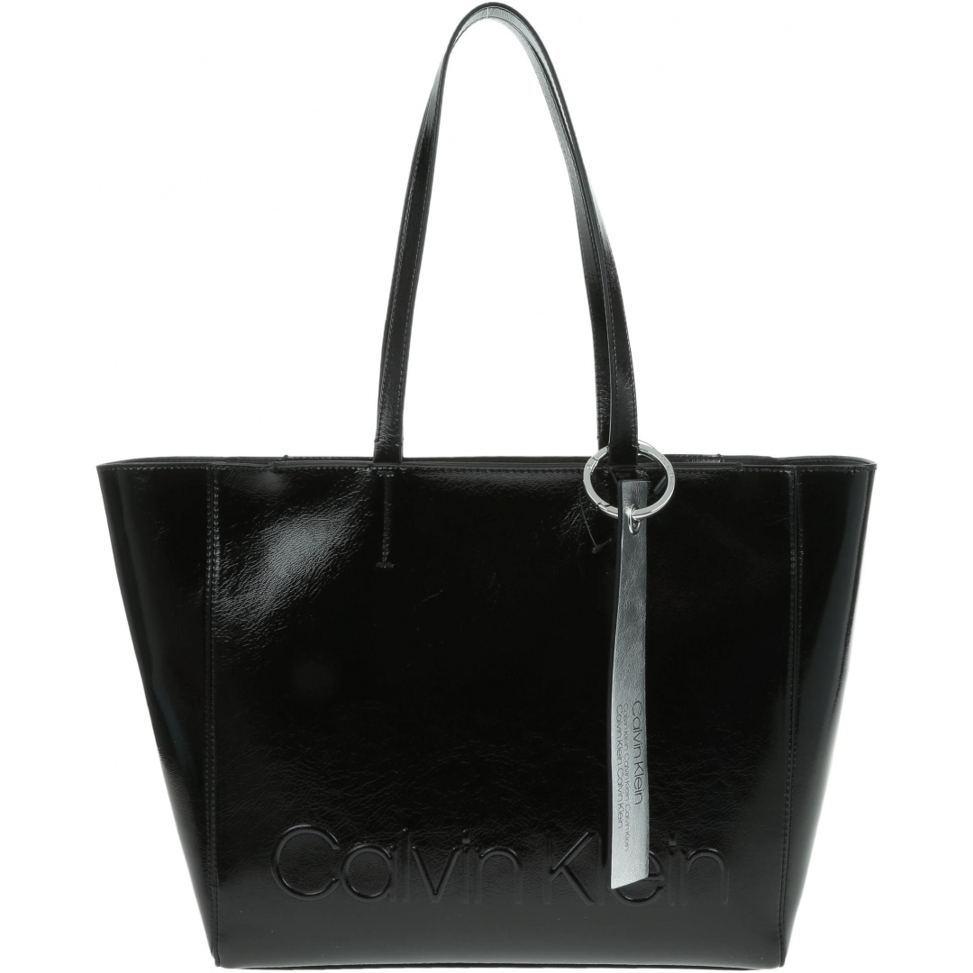 Czarna Torba CALVIN KLEIN K60K605051 001 - Na ramię