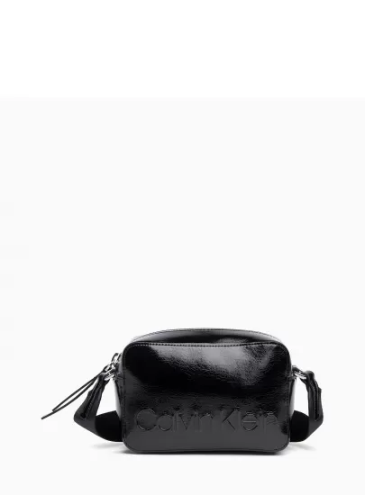 Torebka CALVIN KLEIN Edged Camera Bag K60K605117 001 -