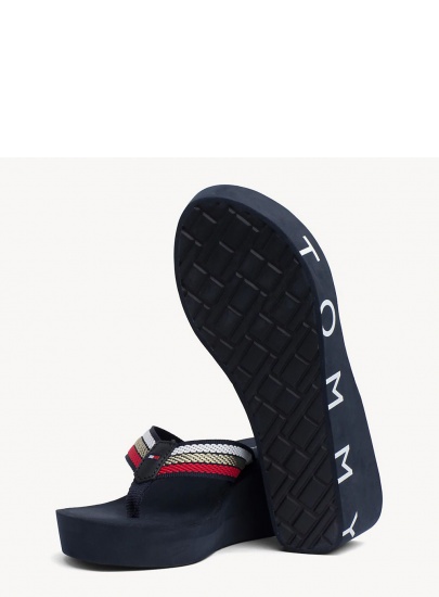 Japonki na koturnie Tommy Hilfiger Flag Wedge Beach Sandal FW0FW03866 020
