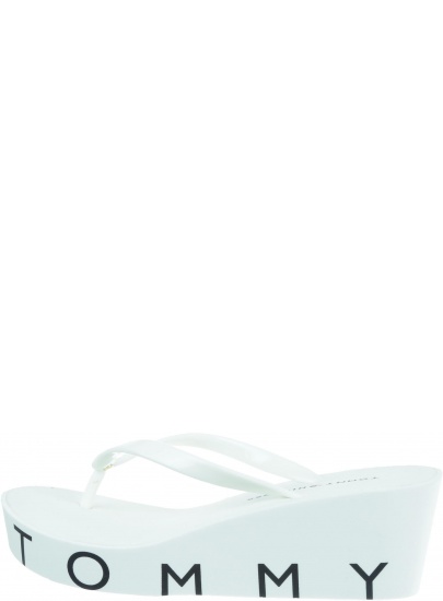 Japonki na koturnie Tommy Hilfiger Wedge Beach Sandal FW0FW04057 100