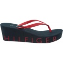 Japonki na koturnie Tommy Hilfiger Wedge Beach Sandal FW0FW04057 611