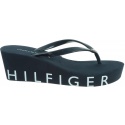 Japonki na koturnie Tommy Hilfiger Wedge Beach Sandal FW0FW04057 403