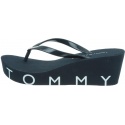 Japonki na koturnie Tommy Hilfiger Wedge Beach Sandal FW0FW04057 403