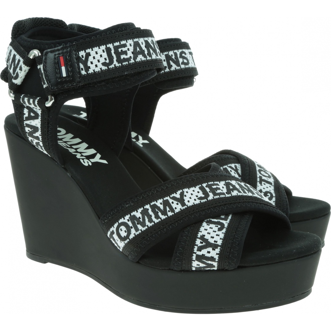 Czarne Koturny TOMMY HILFIGER Mesh Webbing Wedge S EN0EN00451 990
