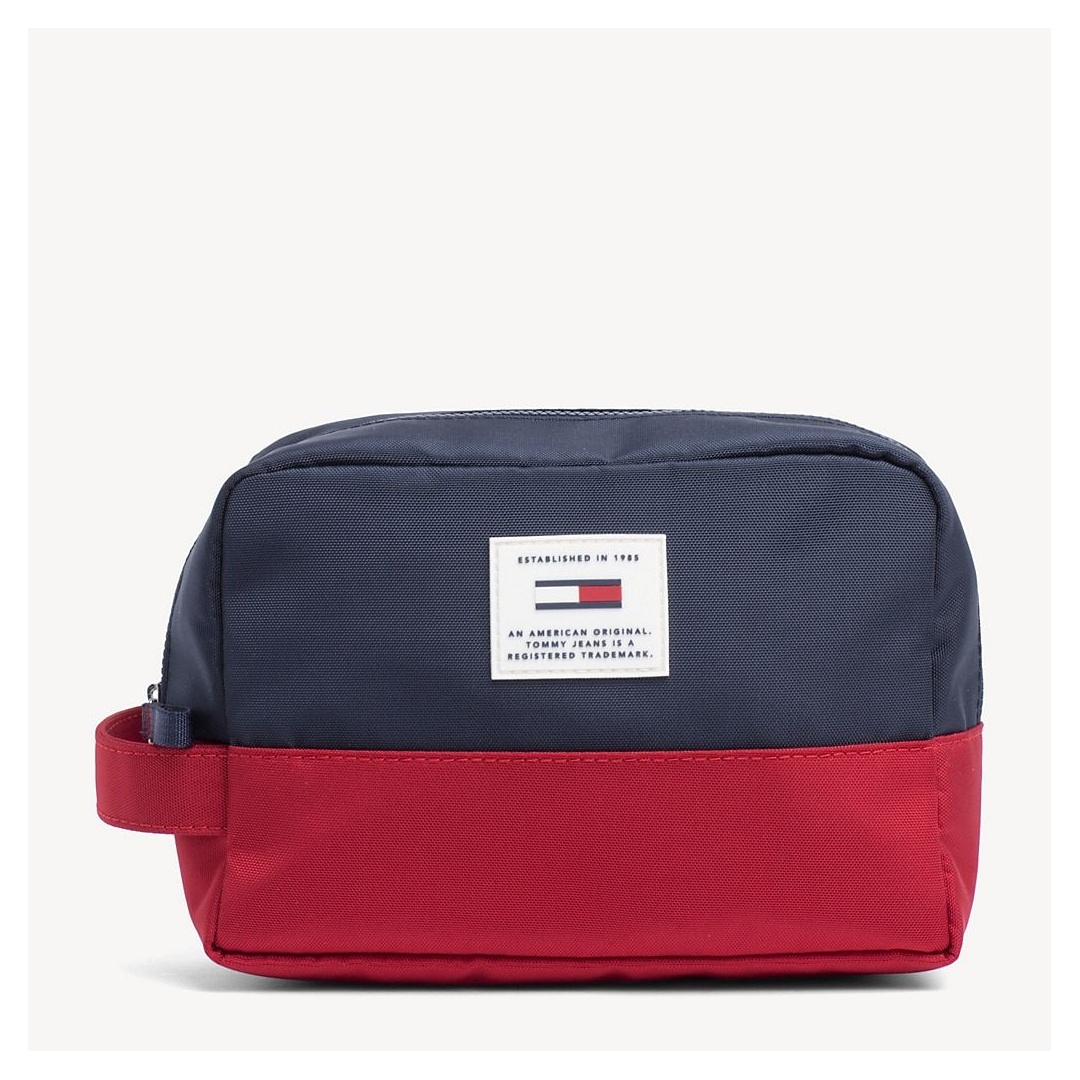 Kosmetyczka TOMMY HILFIGER Tjm Urban Tech Washb AM0AM04600 901