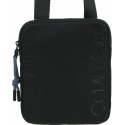 Czarna Listonoszka CALVIN KLEIN TRAIL MINI FLAT K50K504598 001