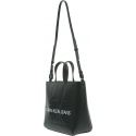 Czarna Torebka CALVIN KLEIN Sculpted Monogram Mini Tote K60K605522 001