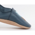 Granatowe Skórzane Kapcie z Sową BOBUX Soft Sole 1000-011-01 NAVY OWL