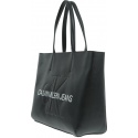 Czarna Torebka CALVIN KLEIN JEANS SCULPTED MONOGRAM K60K605521 001
