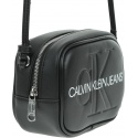Czarna Torebka Listonoszka CALVIN KLEIN JEANS Sculpted Monogram Camera Bag
