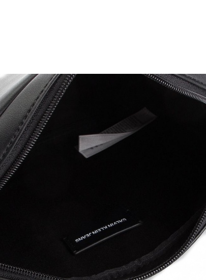 Czarna Saszetka Listonoszka CALVIN KLEIN JEANS Smooth Monogram Flatpack