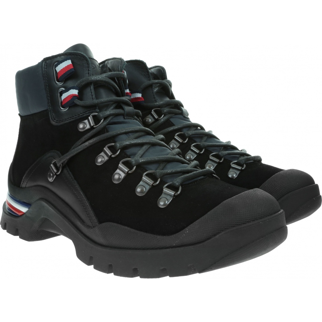 Trzewiki TOMMY HILFIGER Corporate Outdoor Boot FM0FM02414 Black 990