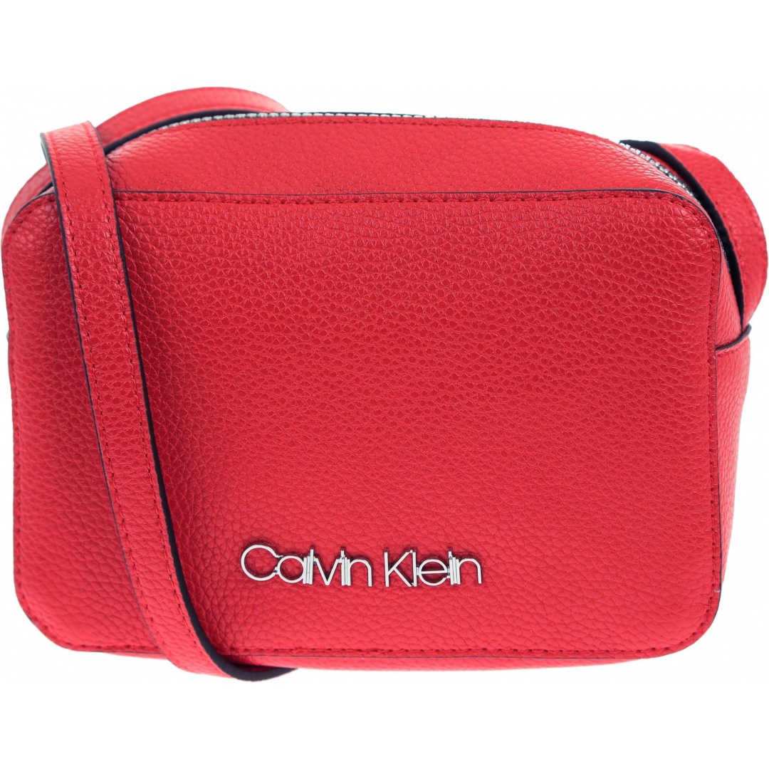 Czerwona Torebka CALVIN KLEIN Ck Must F19 Camerbag K60K605871 XA8