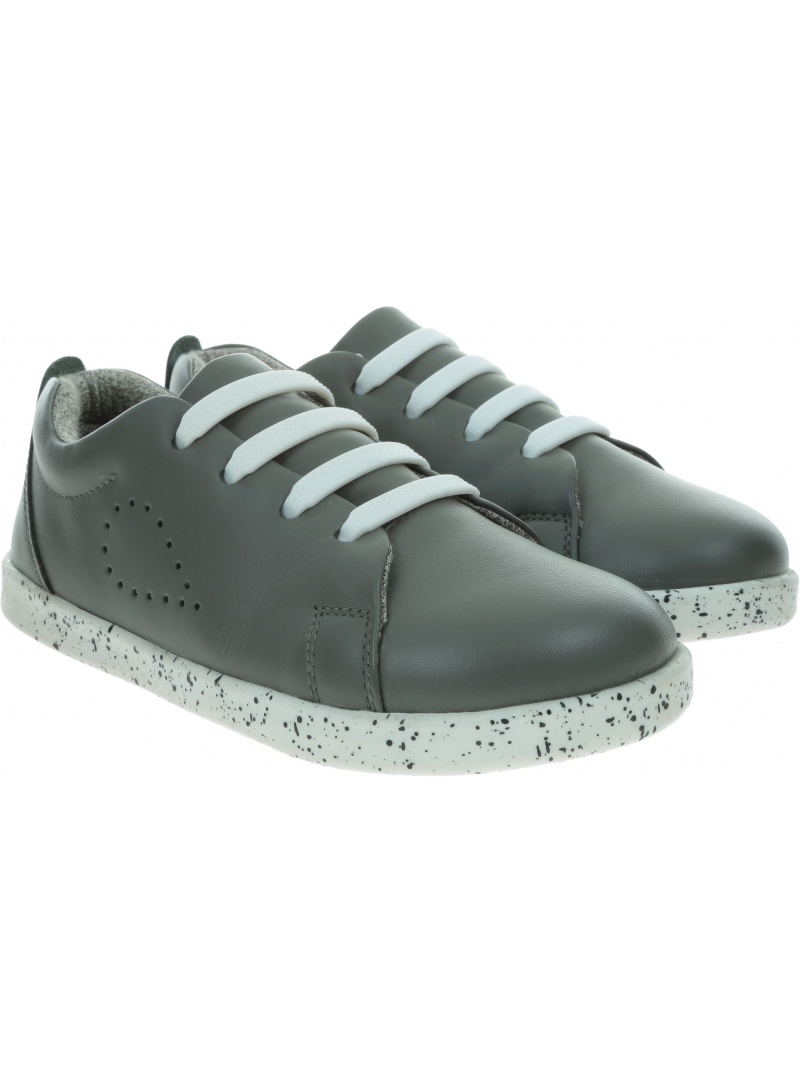 Szare trampki BOBUX 832402 Grass Court Trainer Smoke Szare trampki BOBUX 832402 Grass Court Trainer Smoke